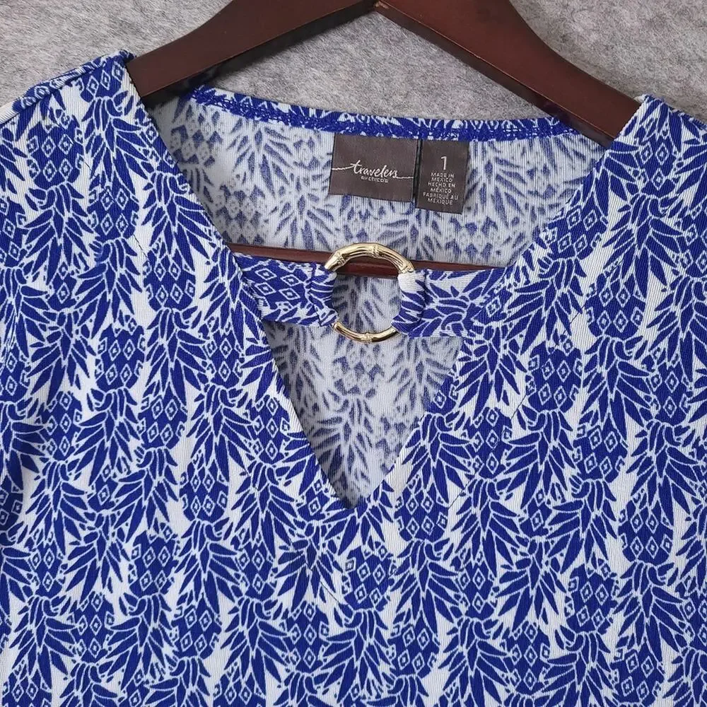 Chico's Travelers Pineapple Slinky Top Size 1 Blue Resort Tropical Stretch
